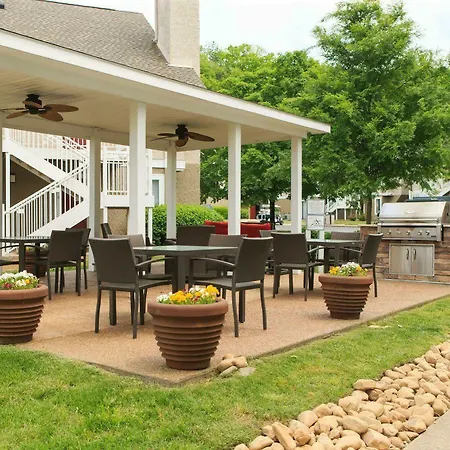 By Marriott Airport 3* Nashville