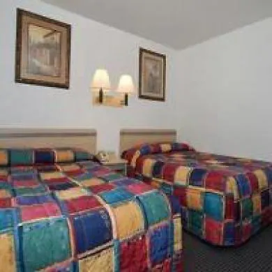 Rodeway Motel 2*