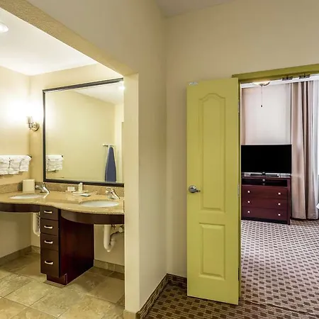 Hotel Homewood By Hilton Downtown