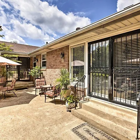 With Patio, 3 Mi To Grand Ole Opry Apartment Nashville