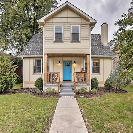 W/ Fire Pit & Yard, 3 Mi To Dwtn Holiday home Nashville
