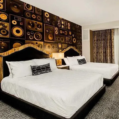 Cambria Downtown Hotel