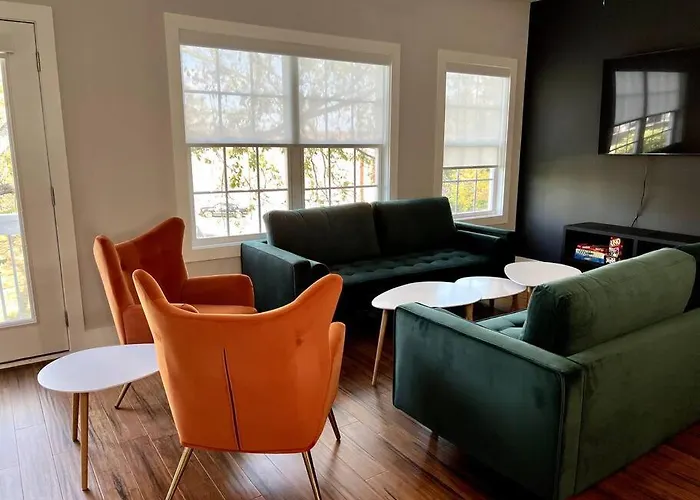 Jink Hippies And Cowboys - 7 Beds - Sleeps 10