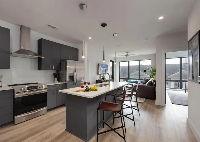 Panoramic Penthouse - Mins To Broadway - Full Gym