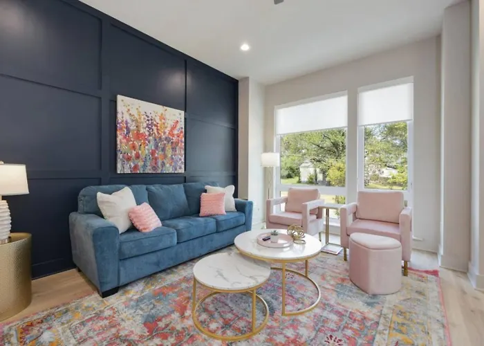 Dolly And Denim 4 Bedroom 4.5 Bath With Spacious Rooftop