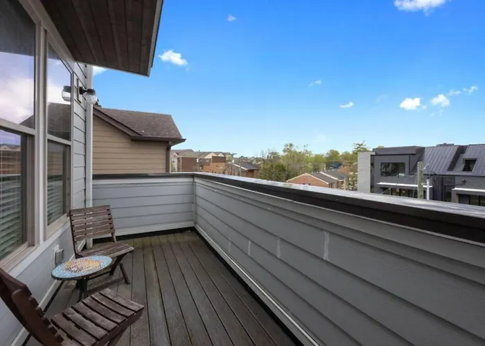 The Ivy 3 Bedroom 2.5 Bath In West End