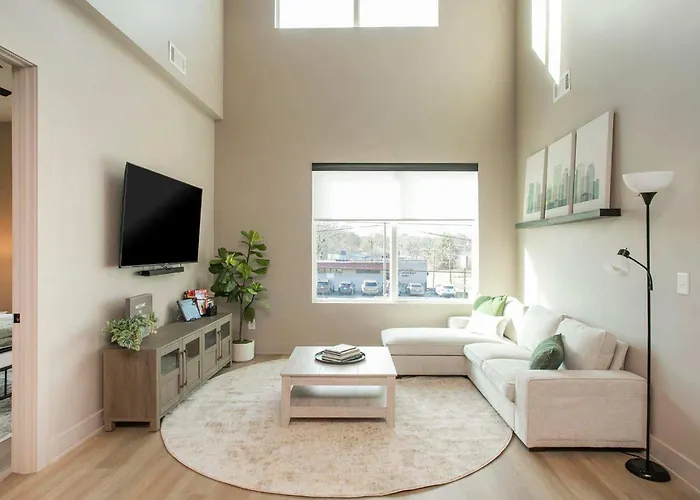 Chic 2Br Apt With Loft In East Nash Sleeps 6