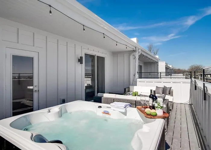 Side By Side Nash Homes - Relaxing Rooftop Patios