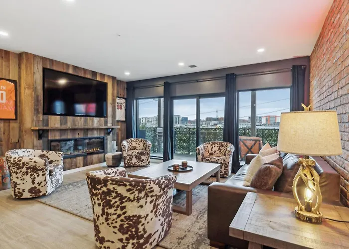 The Wallen Downtown Nashville Walk To Broadway, Parking, Heated Pool, Gym