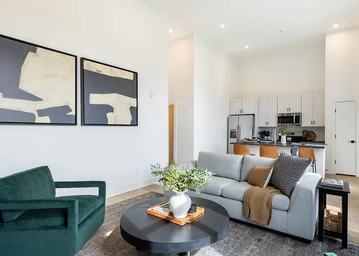 New Build 2 Condos Minutes From Downtown Nashville Dining Entertainment