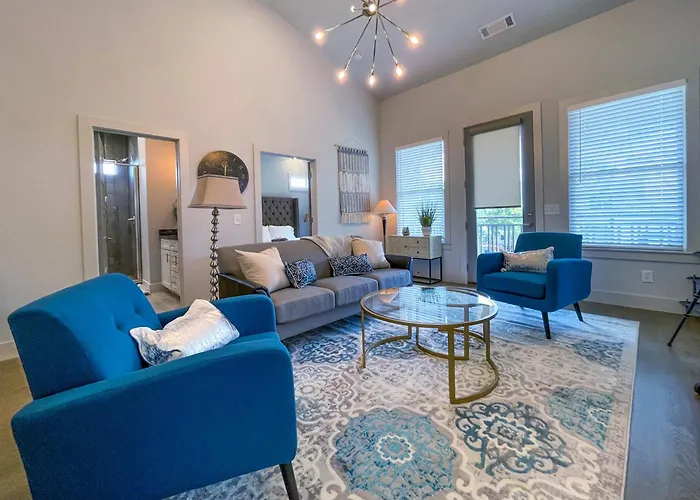 Modern Duplex - 1 Mile From Robust Nightlife