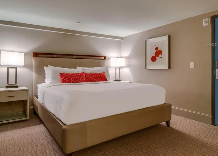 Cozy Retreat For 2 Heart Of Dt Near Broadway