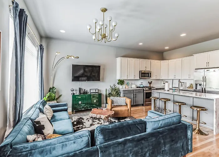 Boho Townhome For 12 Close To Dt