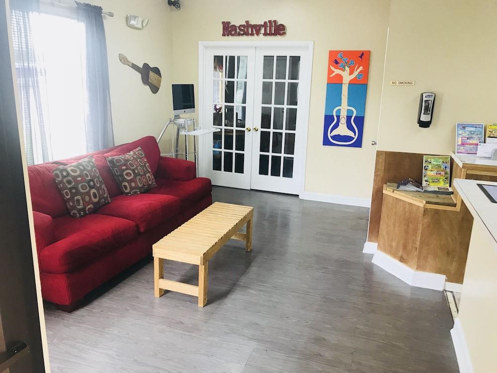 Rodeway Airport 2* Nashville