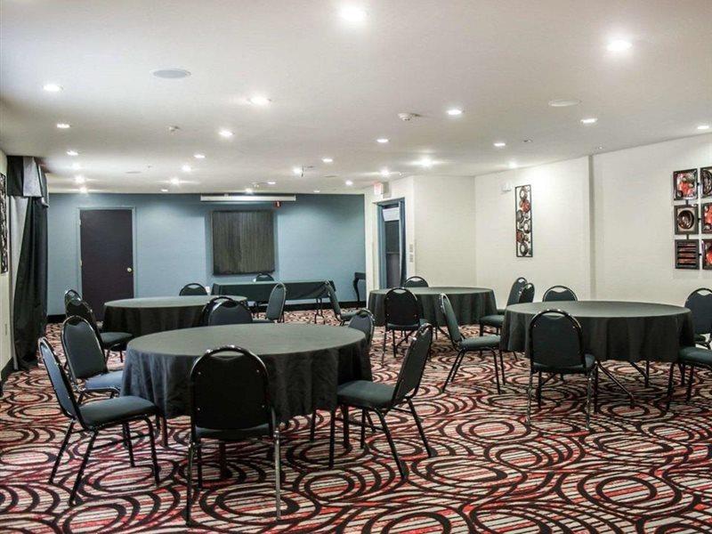 Comfort Airport - Bna Hotel