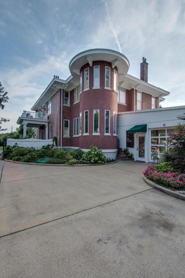 Bed & Breakfast The Timothy Demonbreun House *