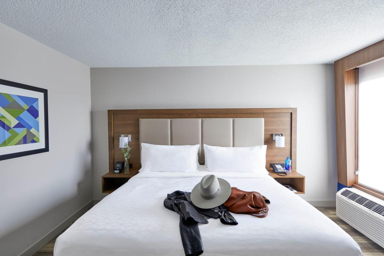 Holiday Express Nashville-downtown - Broadway By Ihg Hotel Nashville
