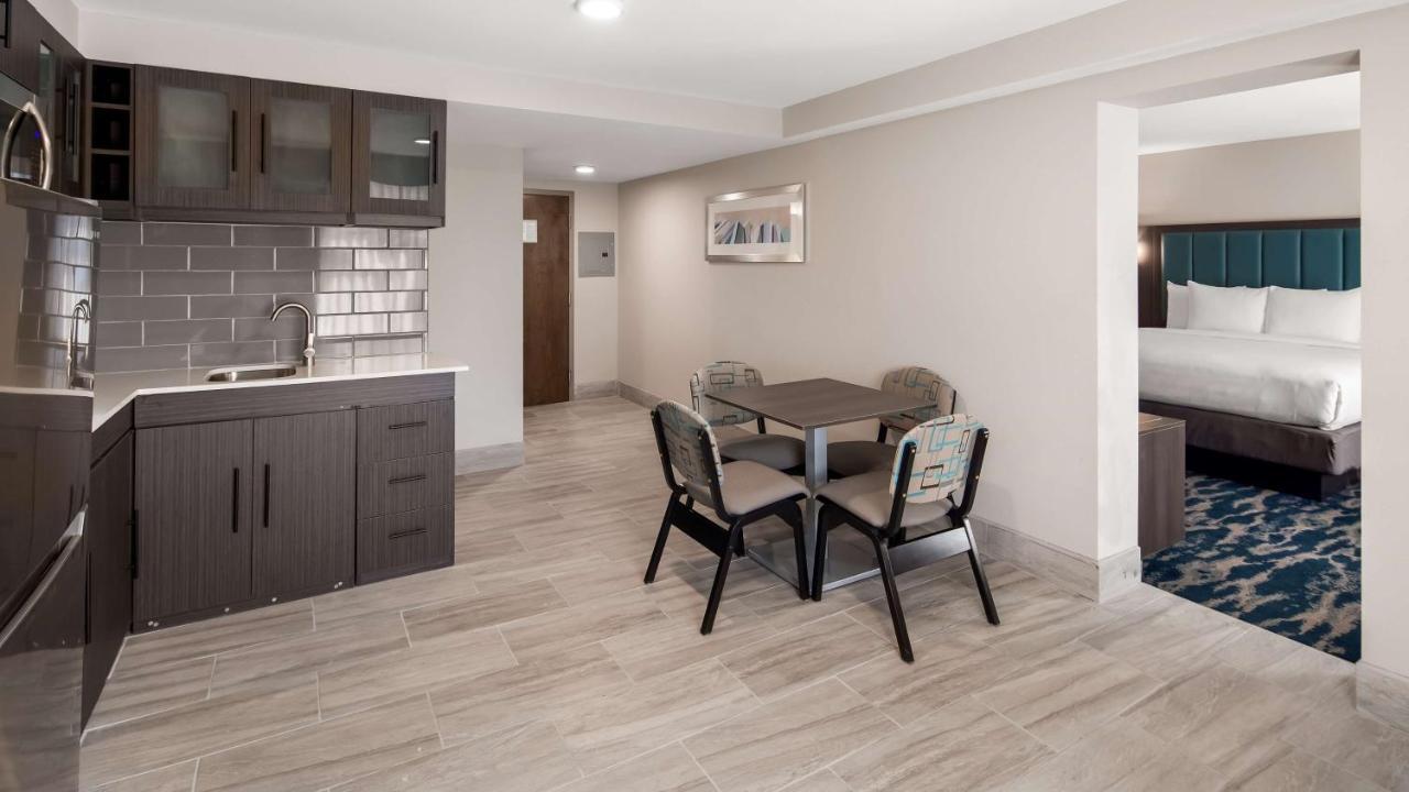 Western Executive Residency Hotel