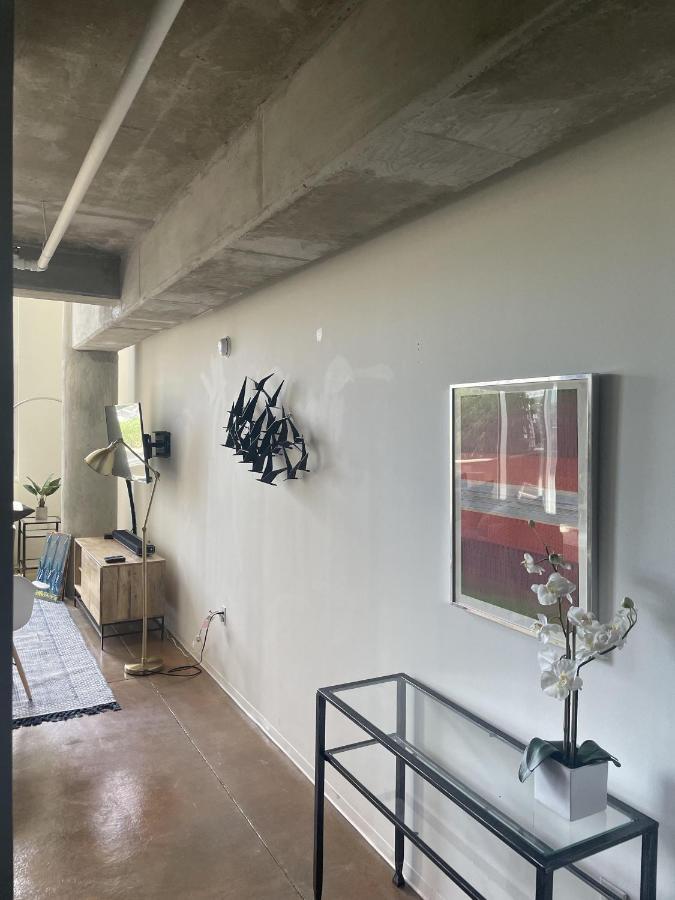Holiday home Artsy Chic 1br 30day Min With Wifi Ac Parking Tv Furnished Rooftop Nashville