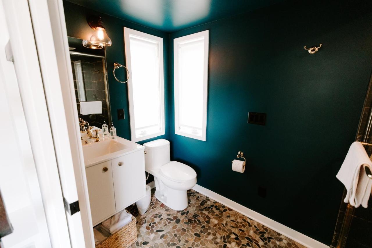 Ironwood Grove, Tiny House Aparthotel