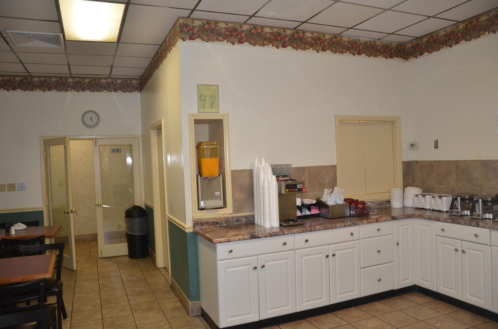 Knights - Downtown Hotel