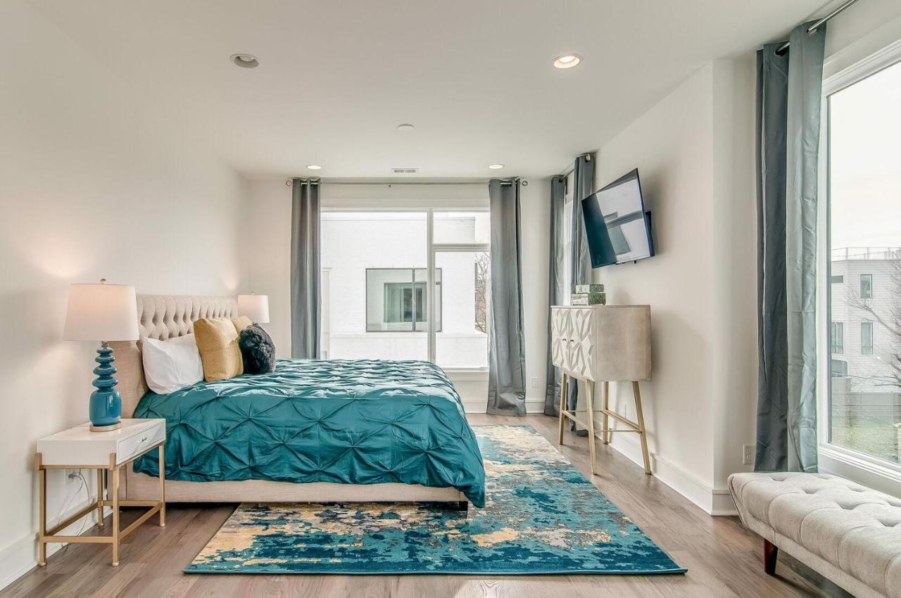 Quad Connect: Rooftop Retreats With Firepits And Views Holiday home