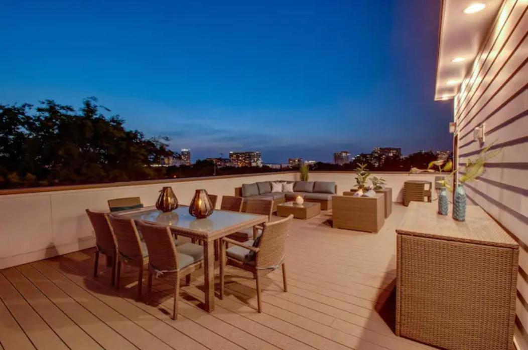 Holiday home Quad Connect: Rooftop Retreats With Firepits And Views *