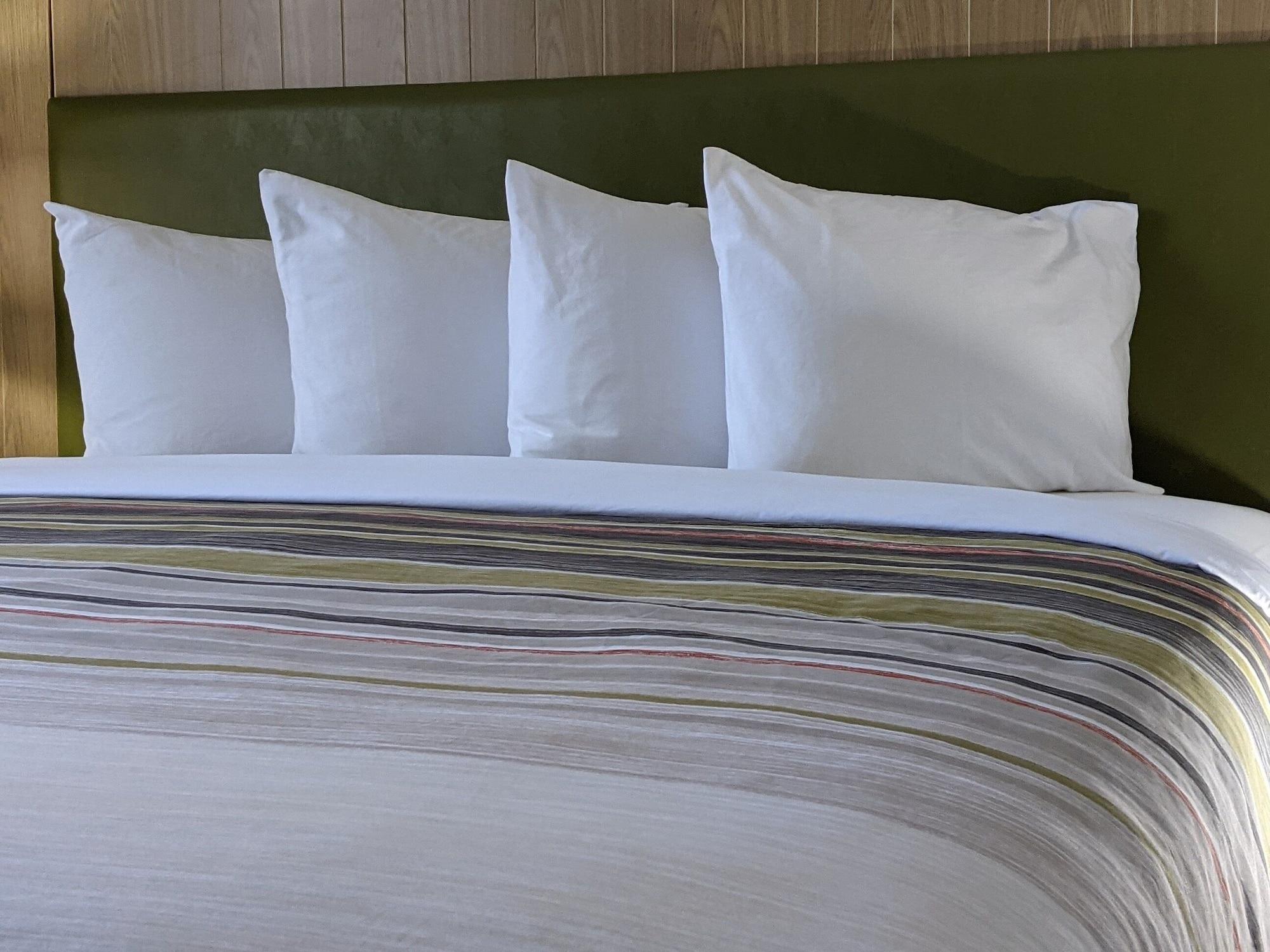 Hotel Country & By Radisson, Nashville, Tn
