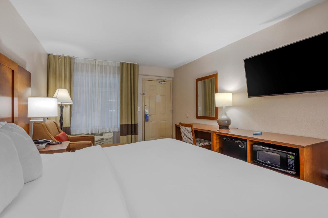 Comfort Downtown - Music Center 3* Nashville