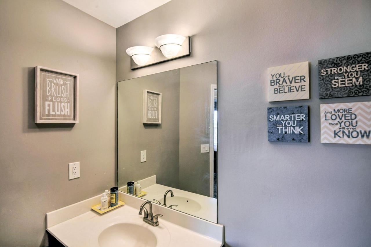 Spacious Nashville Townhome W\/ Private Deck & Yard