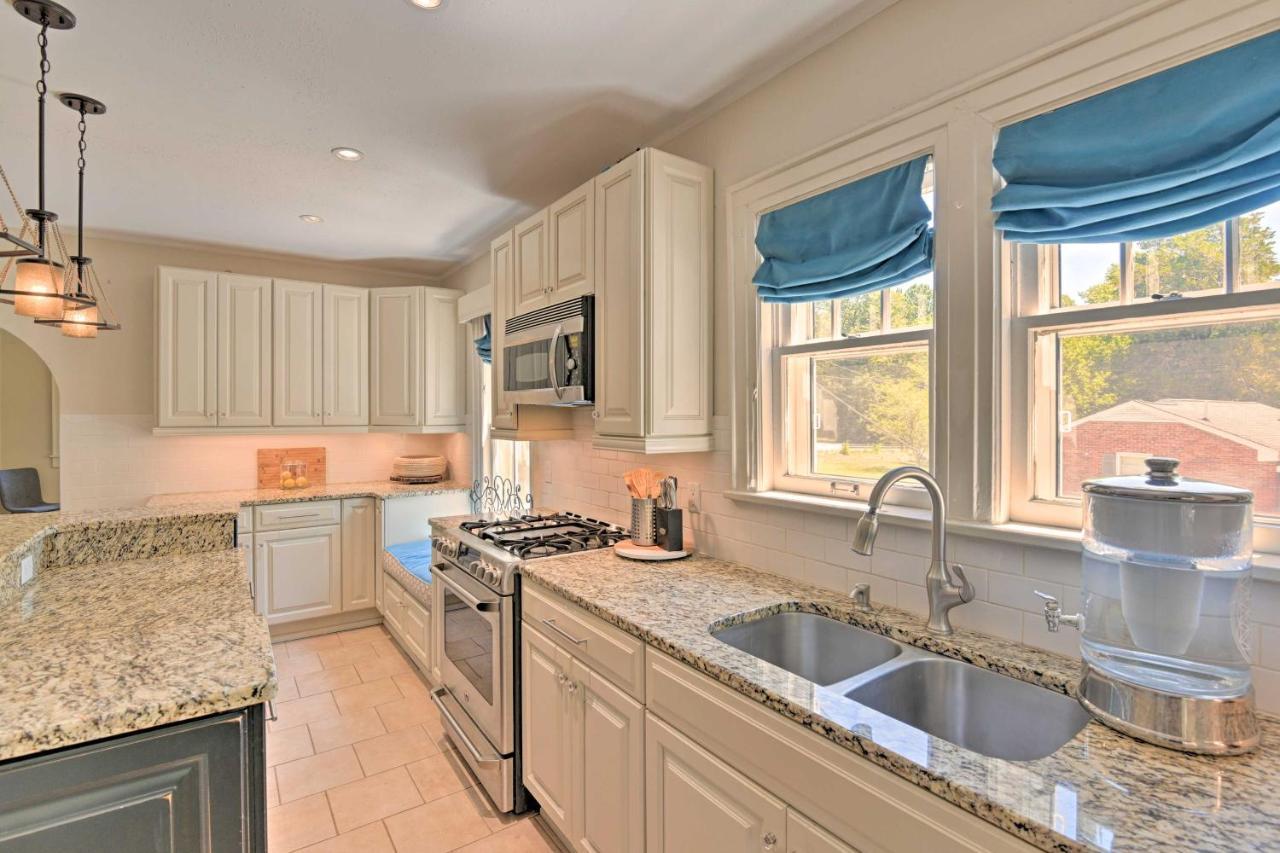 Spacious Retreat About 6 Miles To Broadway! Holiday home Nashville