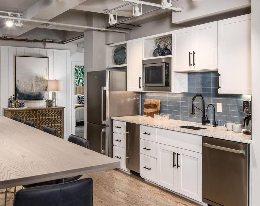 Apartment Long Hard Night In We Got Nashville
