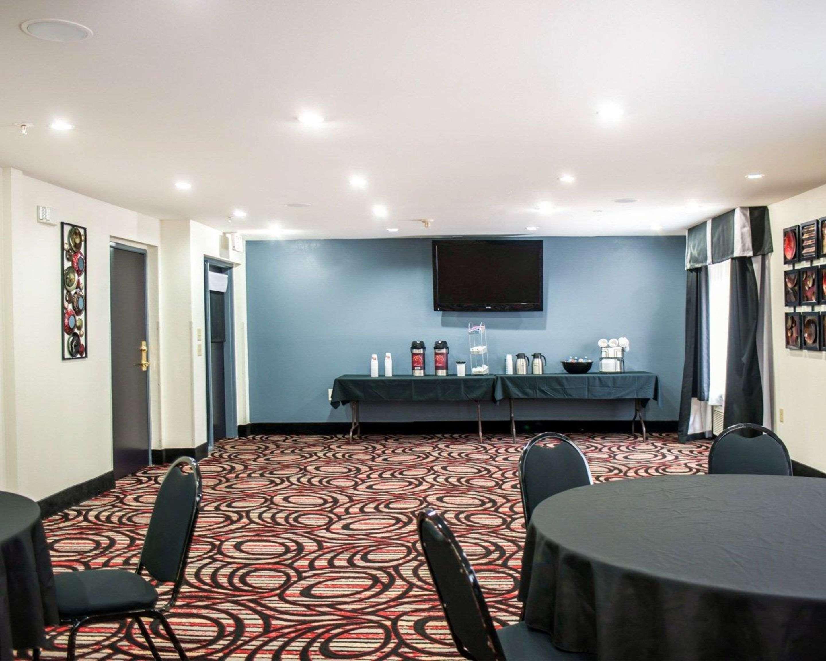 Comfort Airport - Bna Hotel