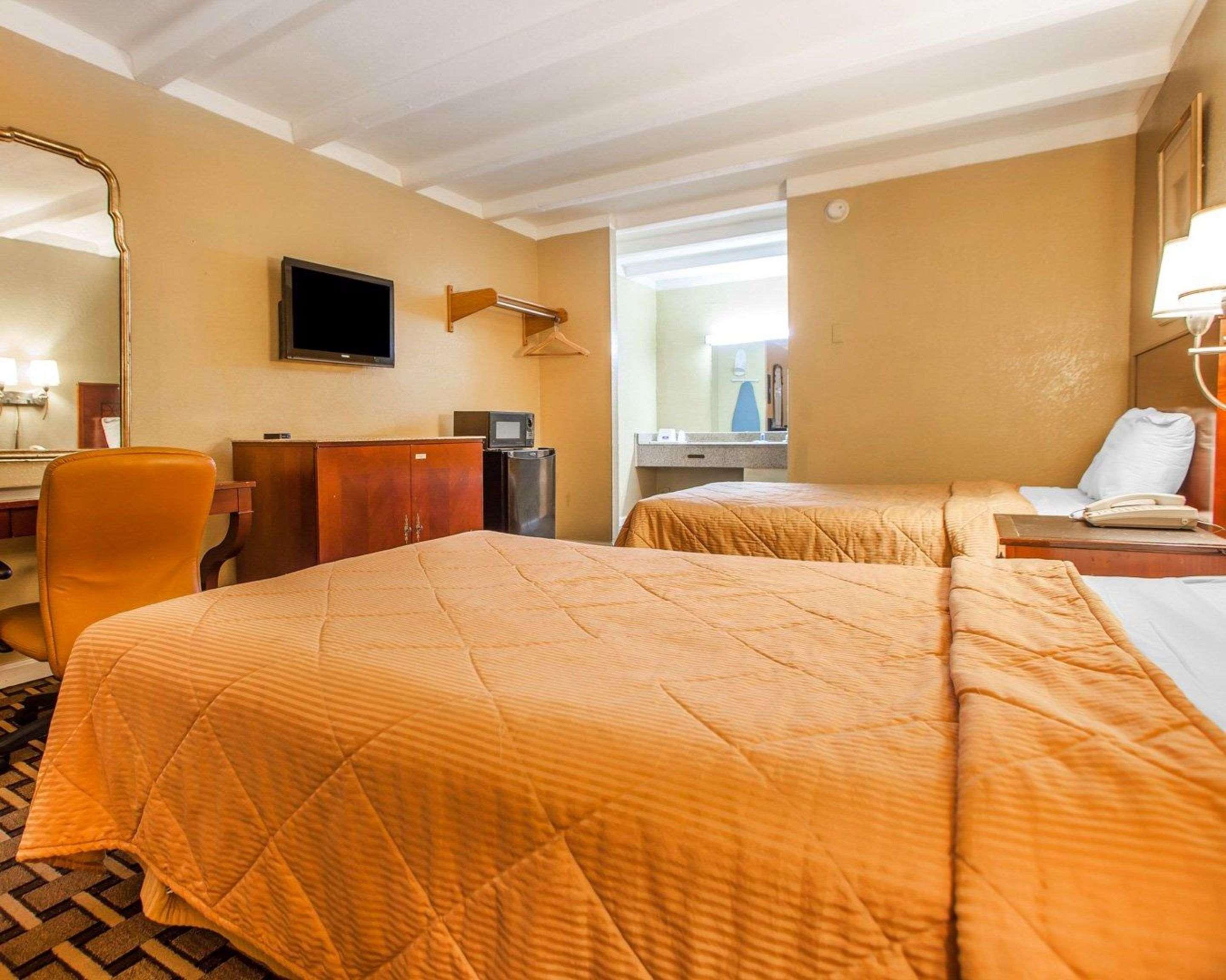 Rodeway Airport Hotel Nashville