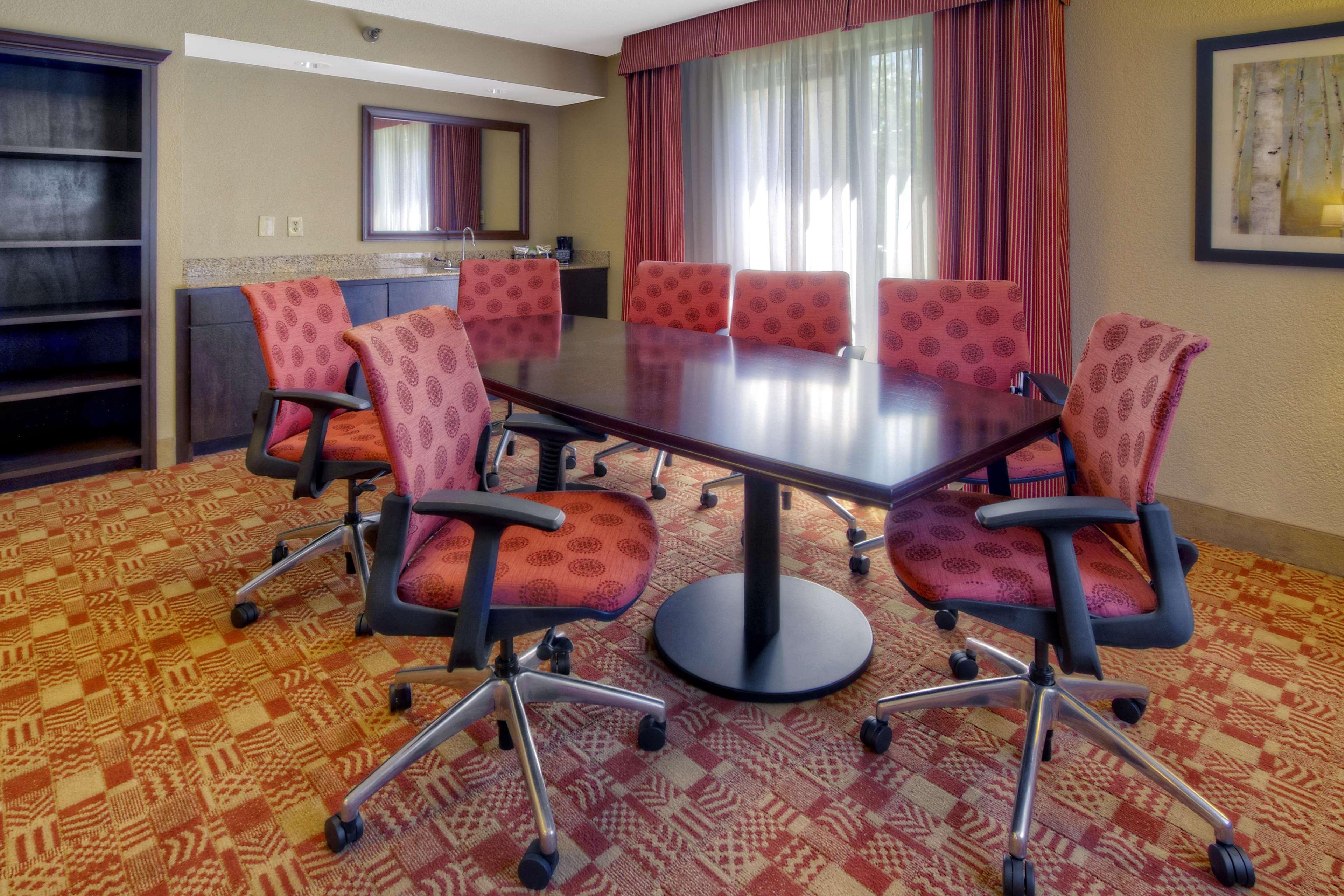 Hampton / Vanderbilt