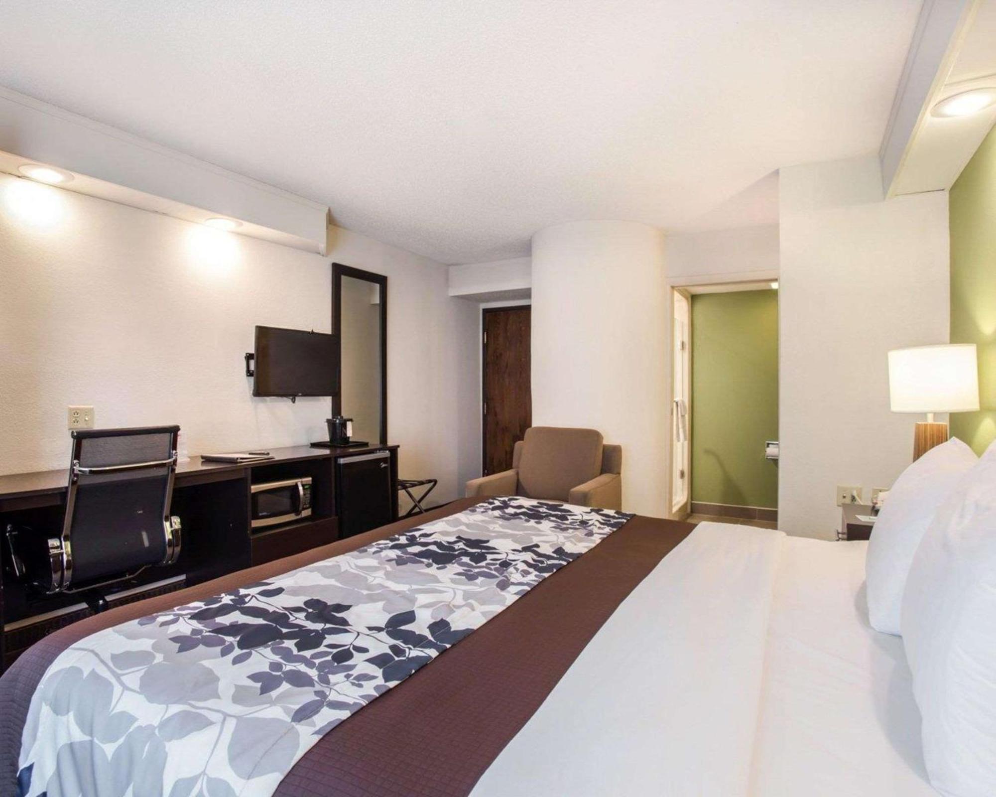 Sleep North - Downtown Area