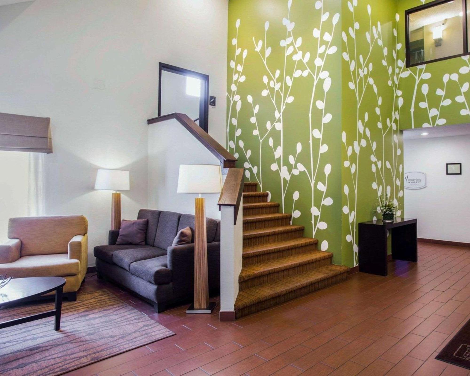 Sleep North - Downtown Area 2* Nashville