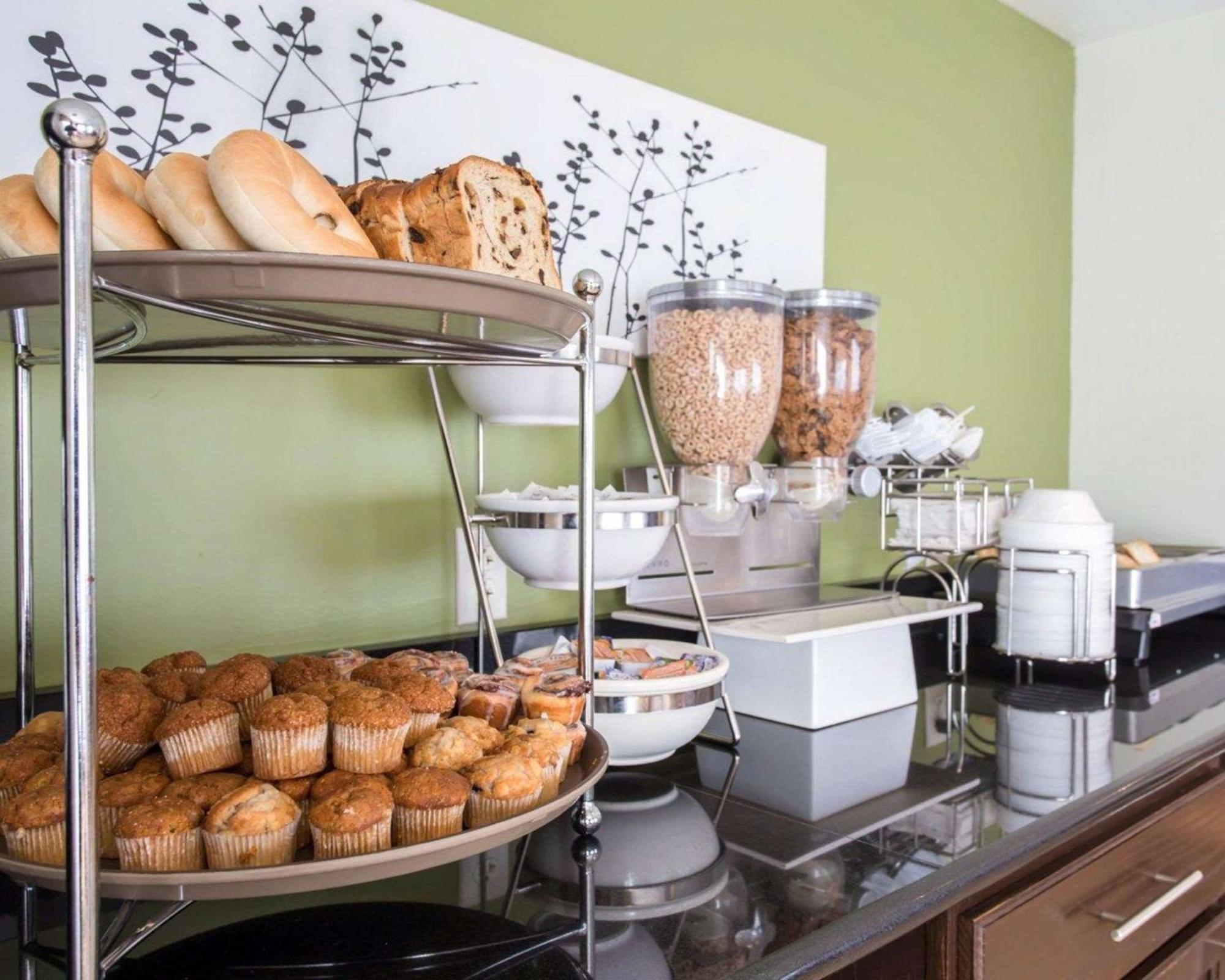 Sleep North - Downtown Area Inn