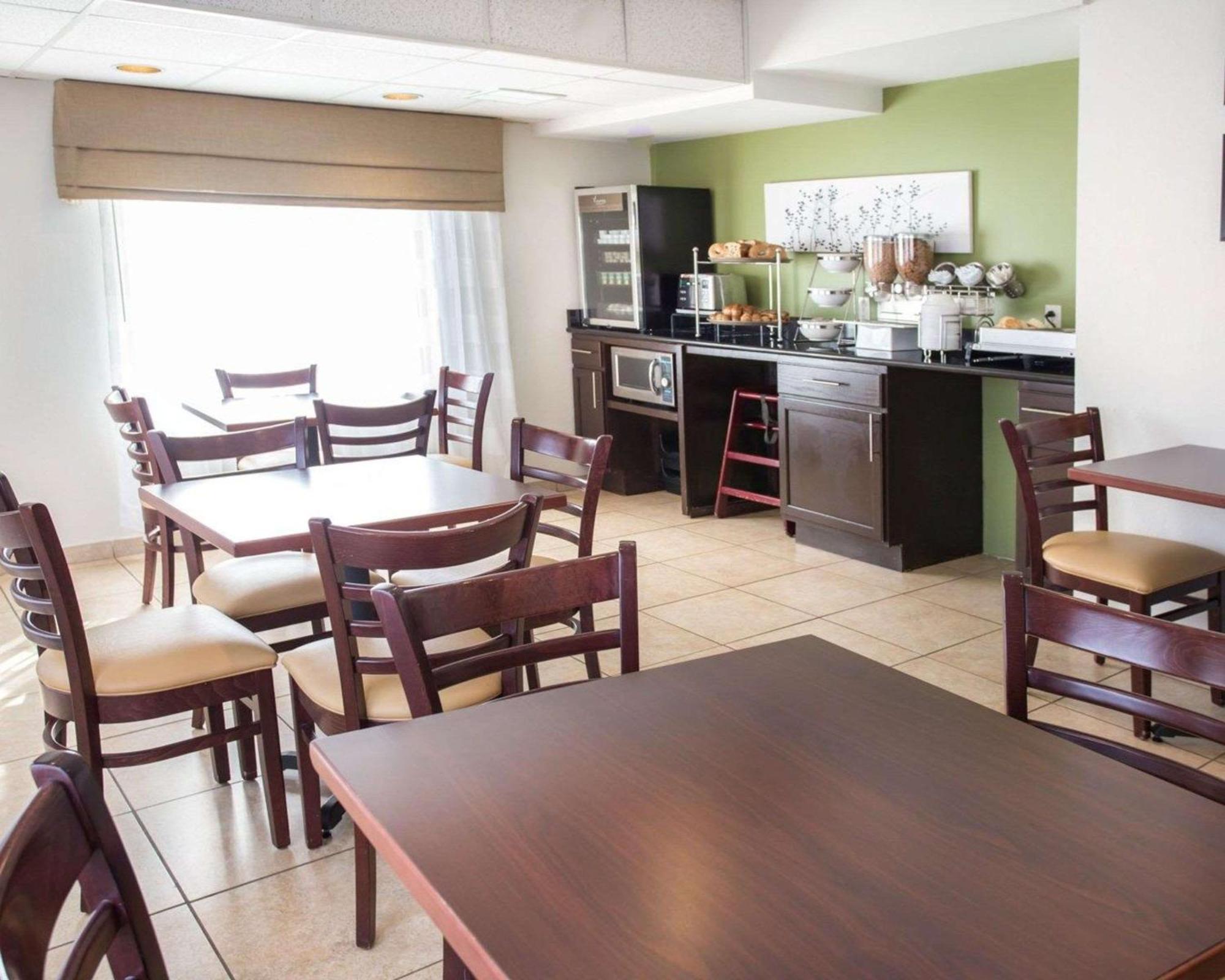 Inn Sleep North - Downtown Area