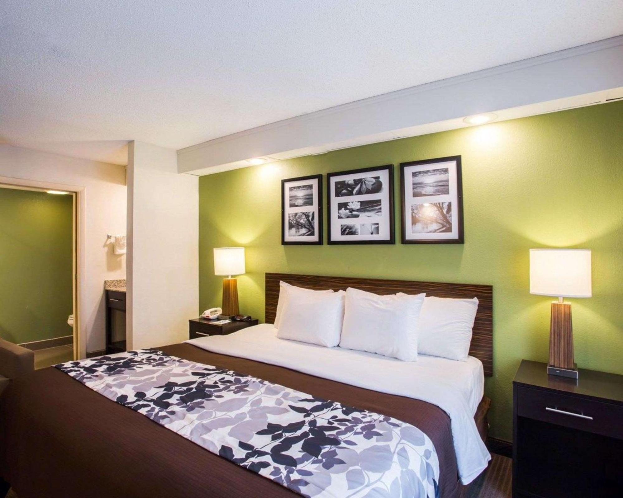 Sleep North - Downtown Area 2* Nashville