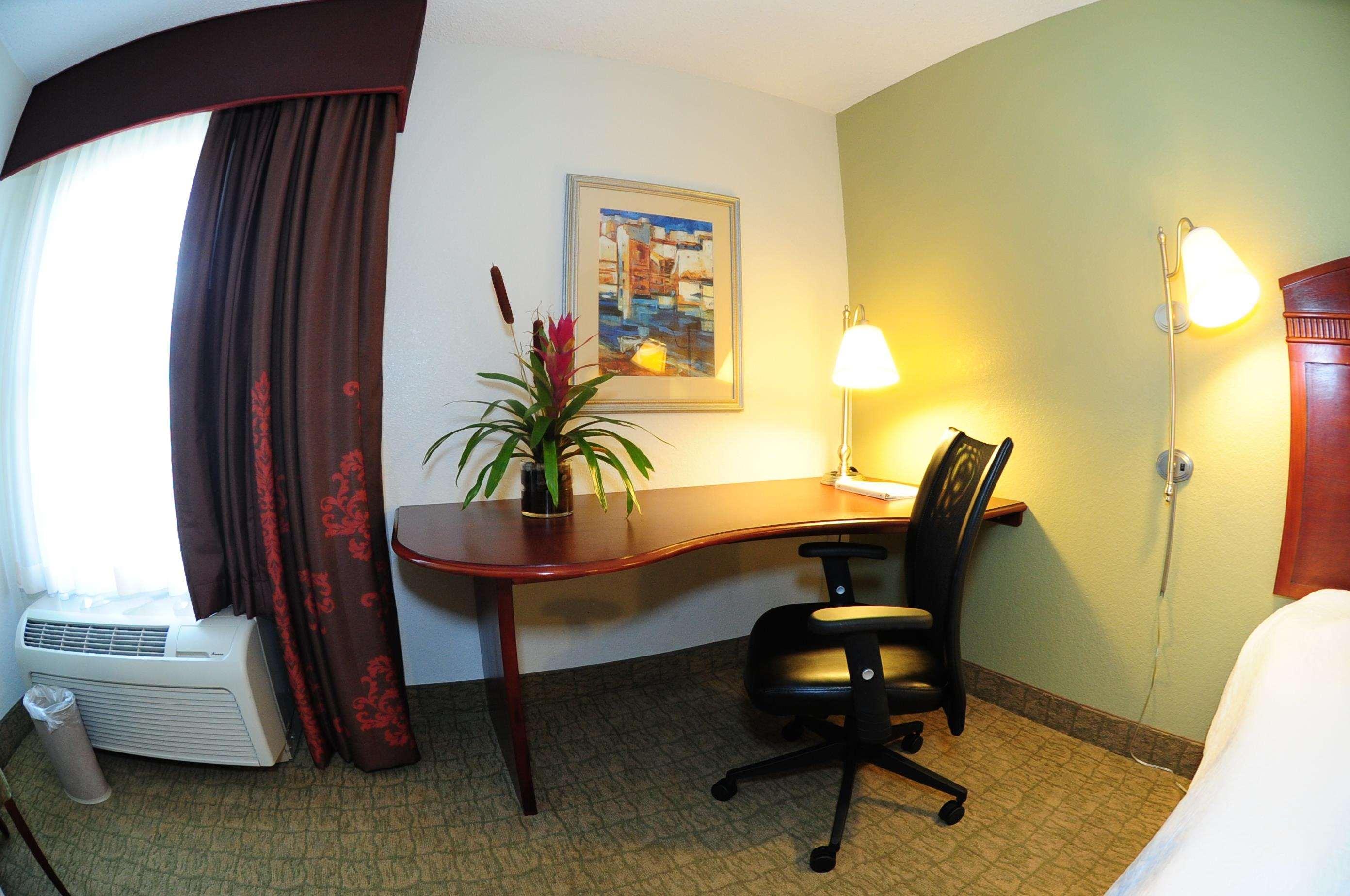 Hampton & Nashville-airport Hotel