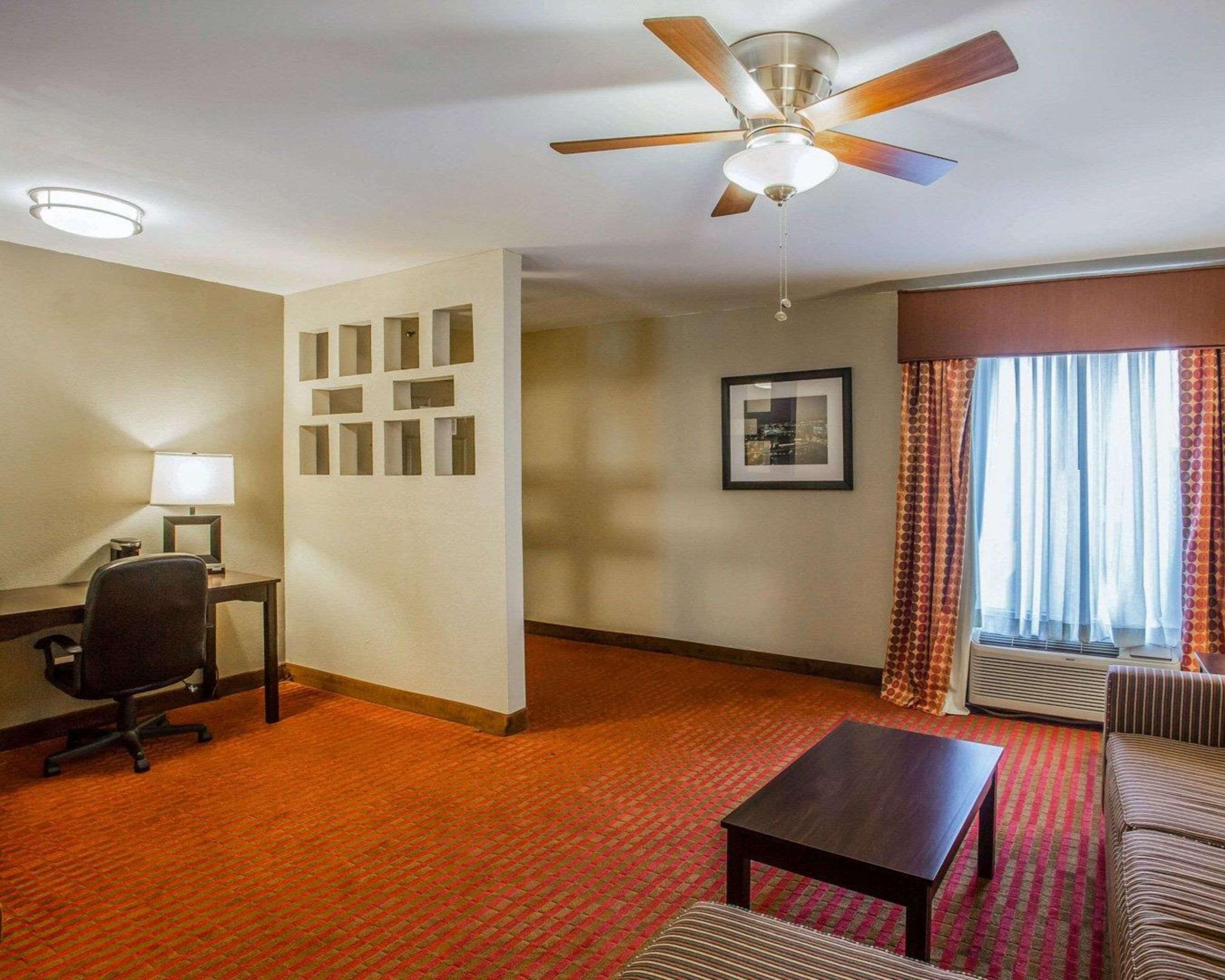 Quality Airport Hotel