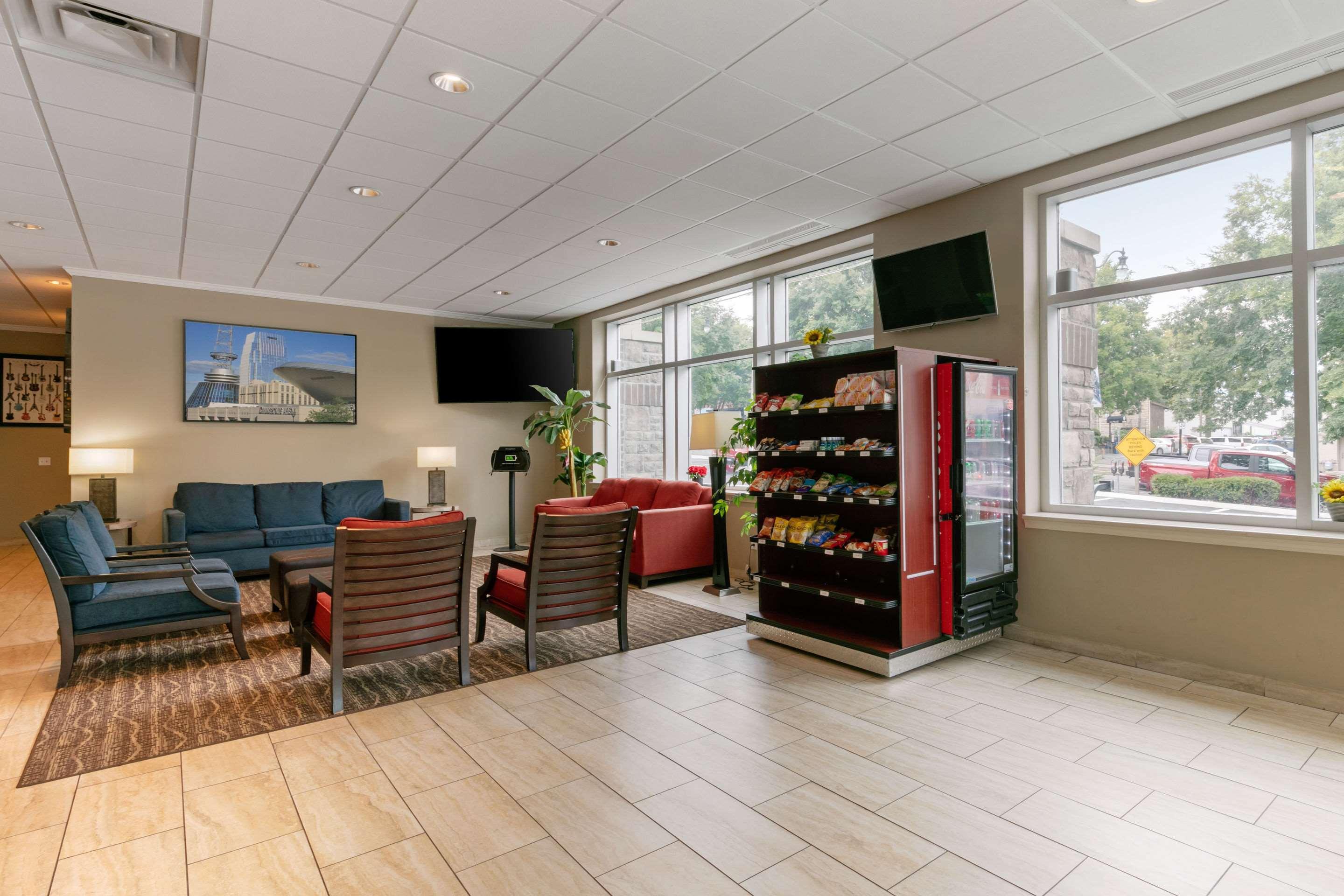 Comfort Downtown - Music Center Inn