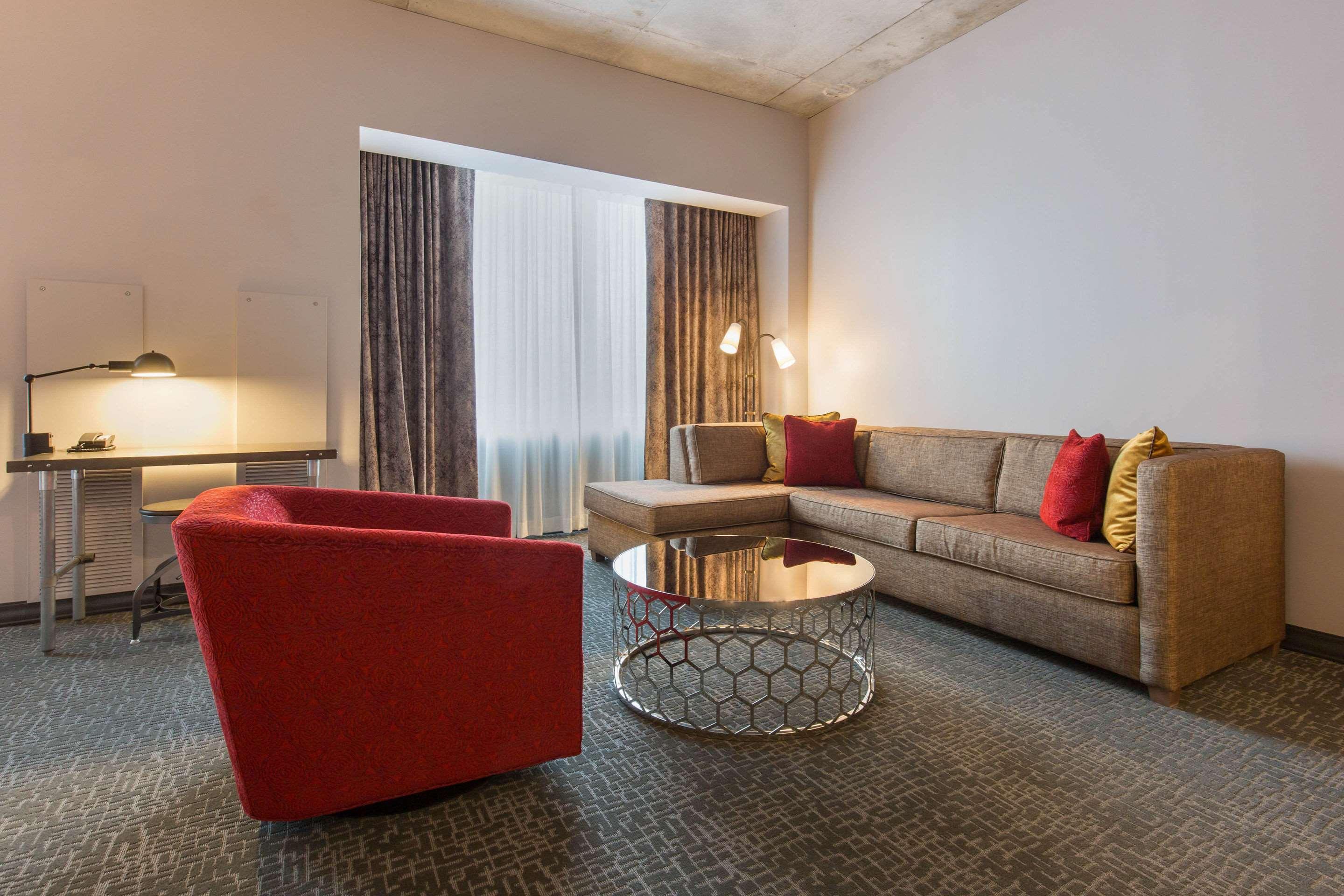 Hotel Cambria Downtown