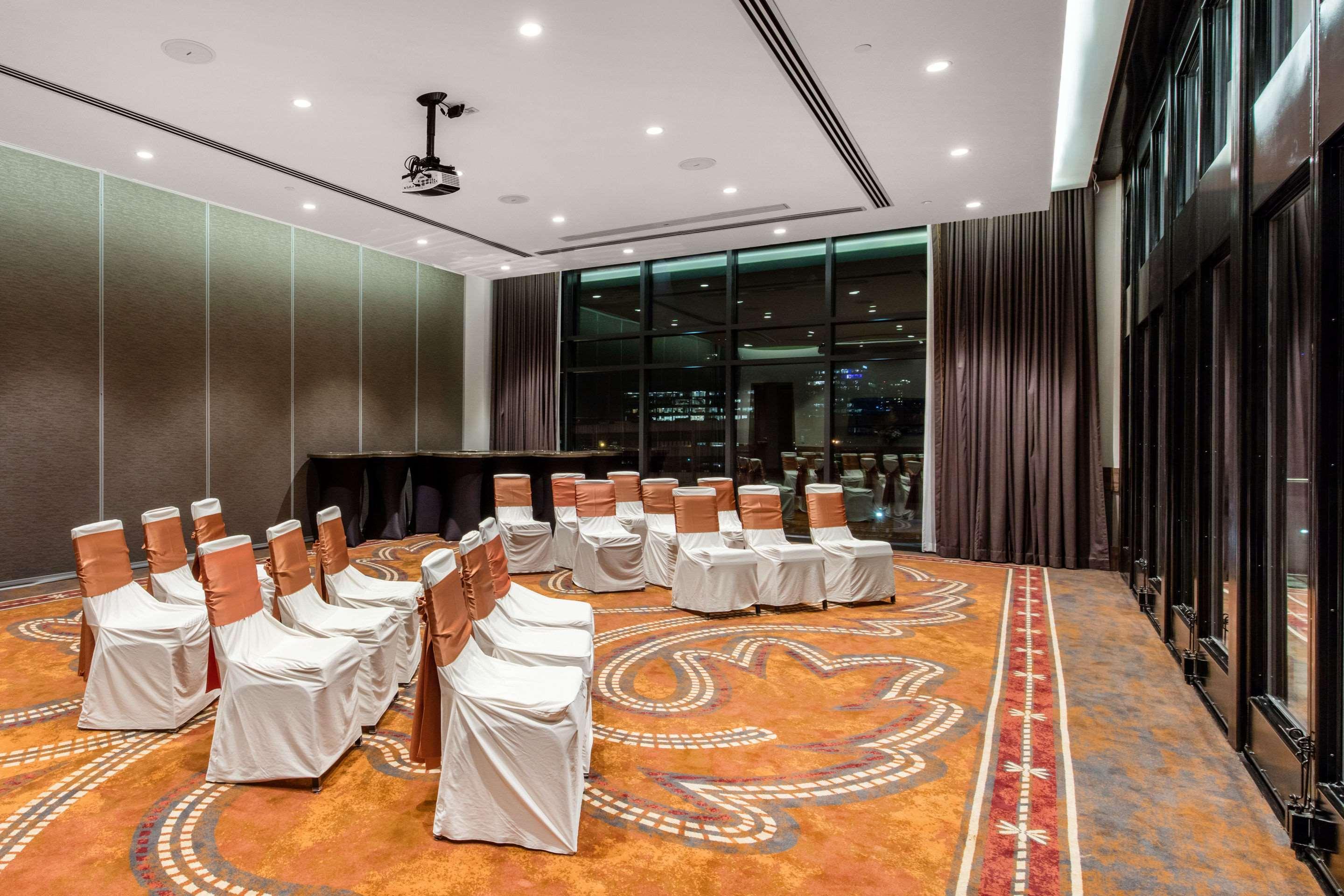 Cambria Downtown Hotel 4*
