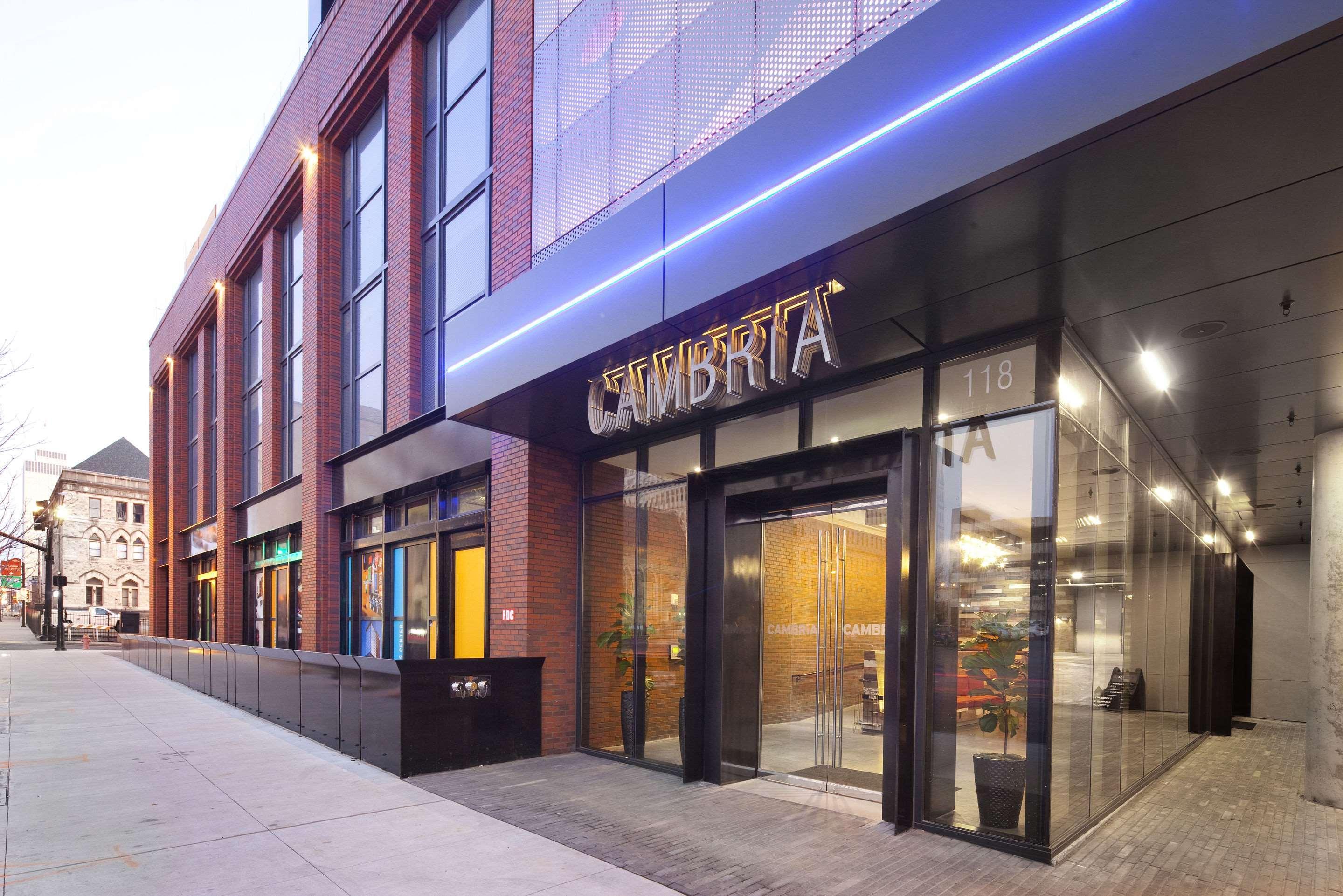 Hotel Cambria Downtown
