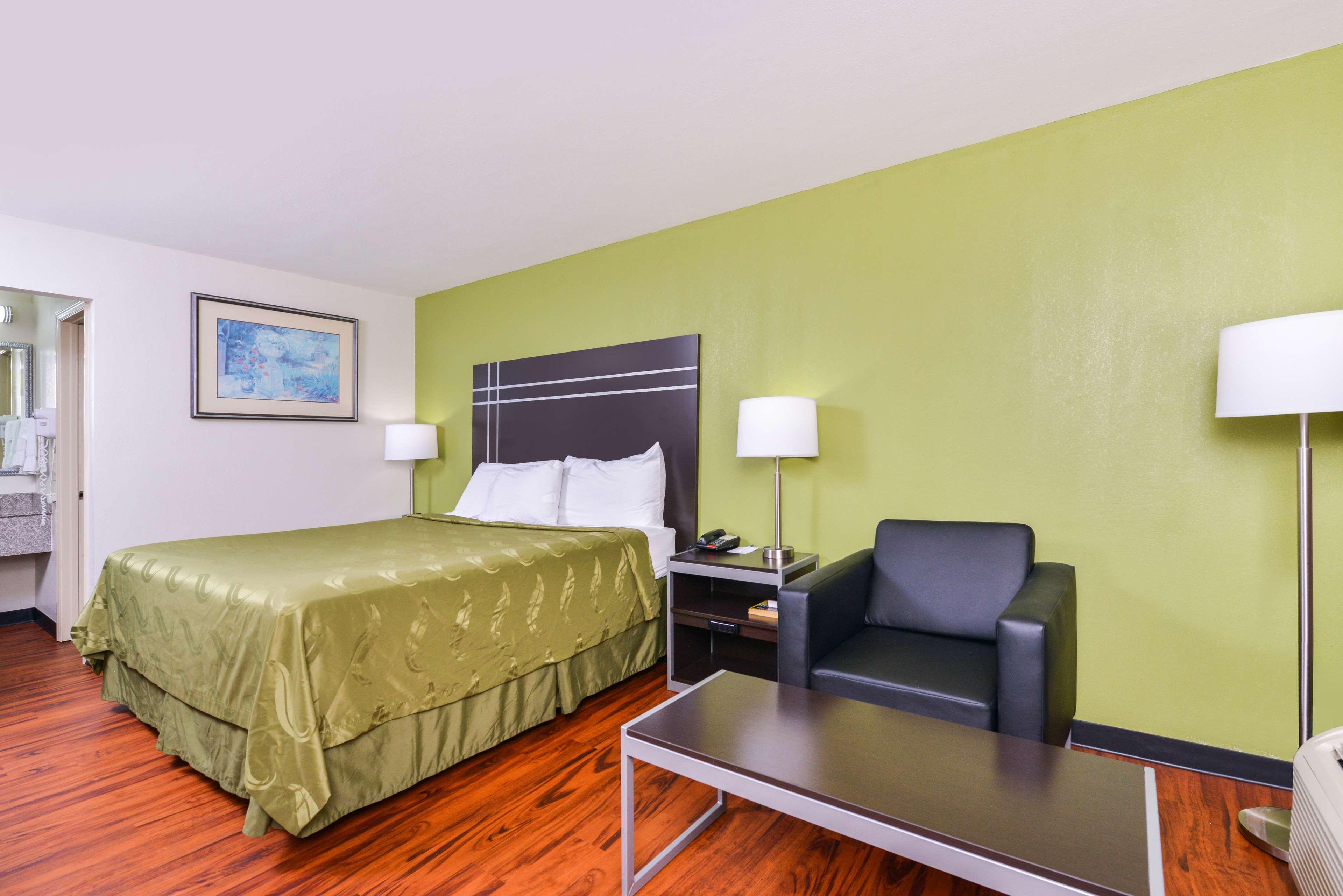 Hotel Americas Value Inn-nashville/airport South Nashville