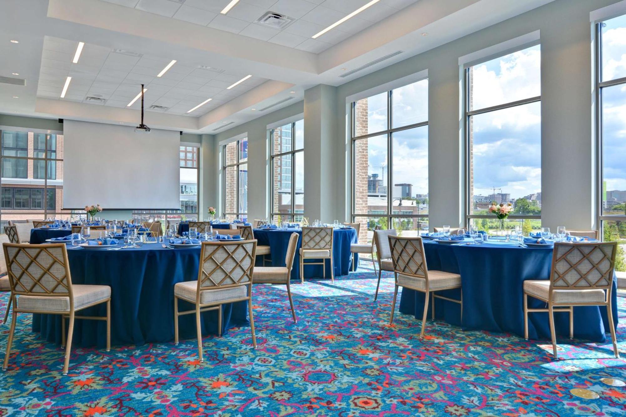 Hampton & Downtown Capitol View, Tn Nashville