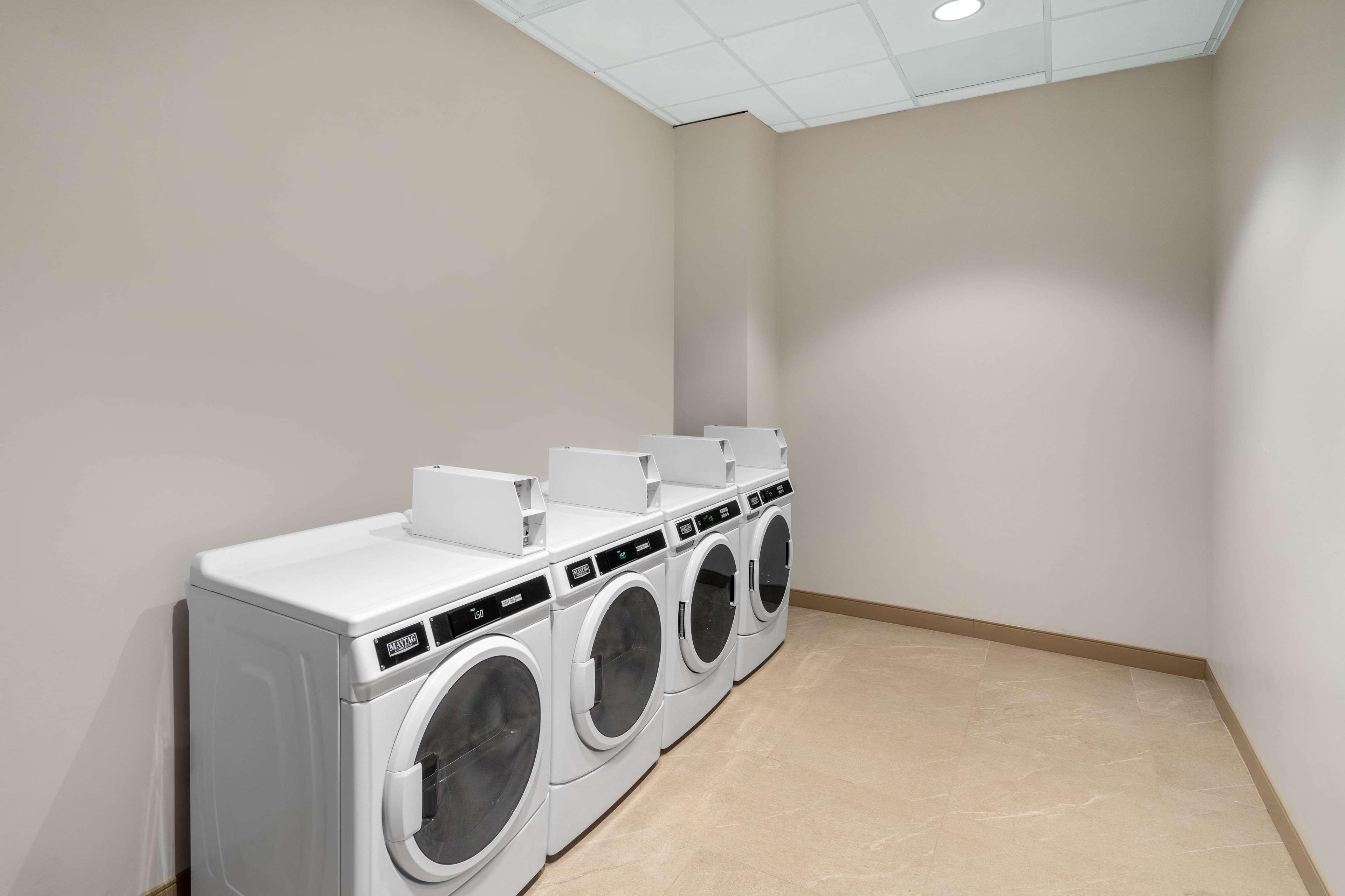 Hotel La Quinta & By Wyndham Downtown Stadium 3*
