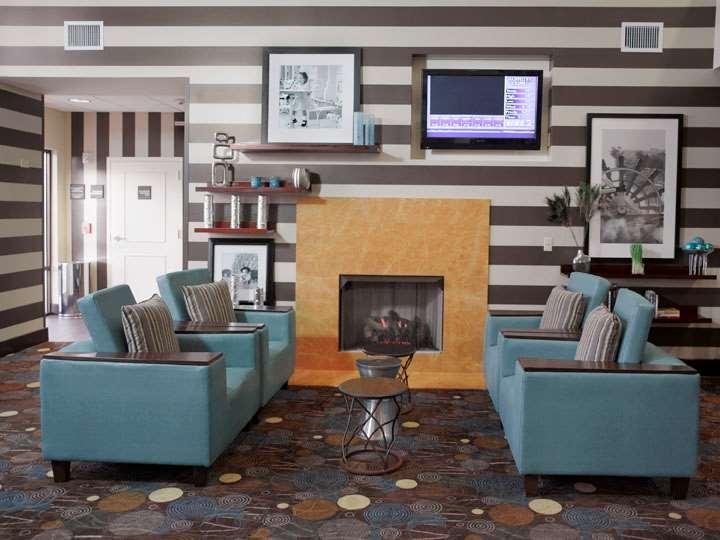 Hotel Hampton & At Opryland 3*